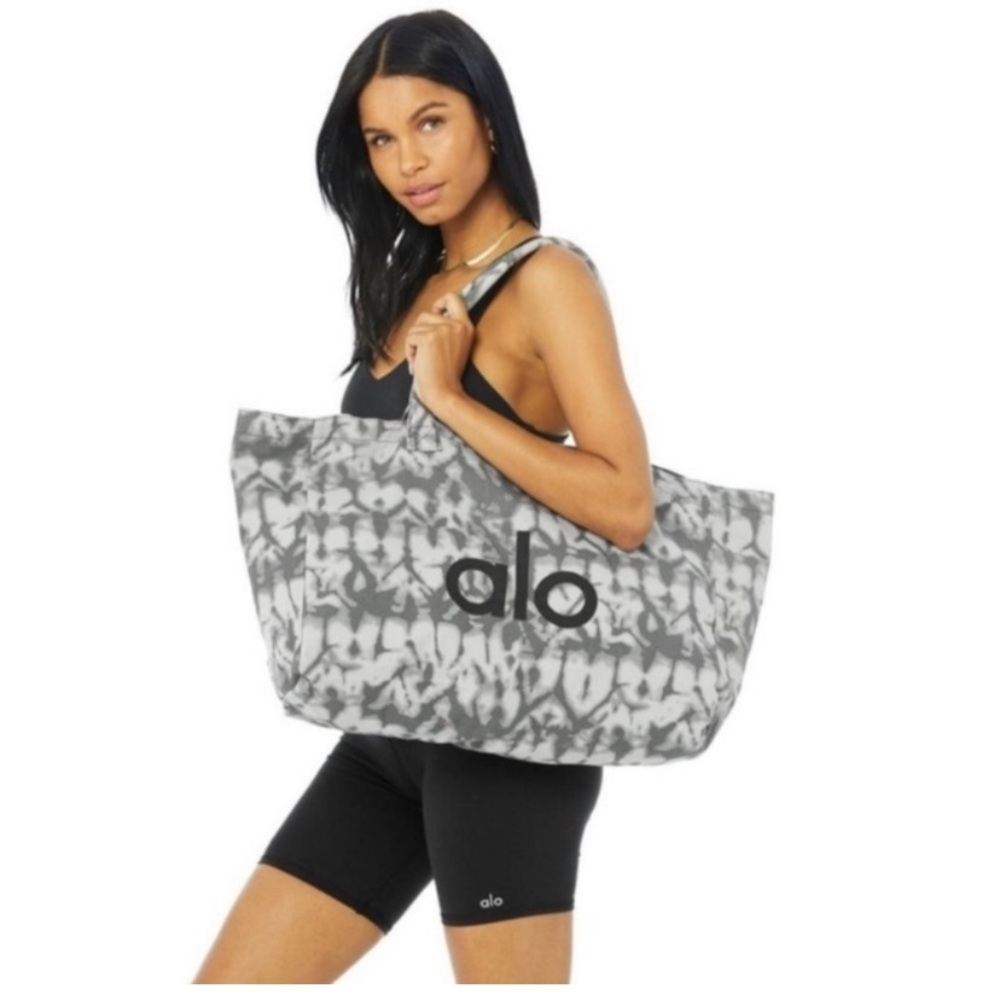 Shopper Tote Alo Yoga